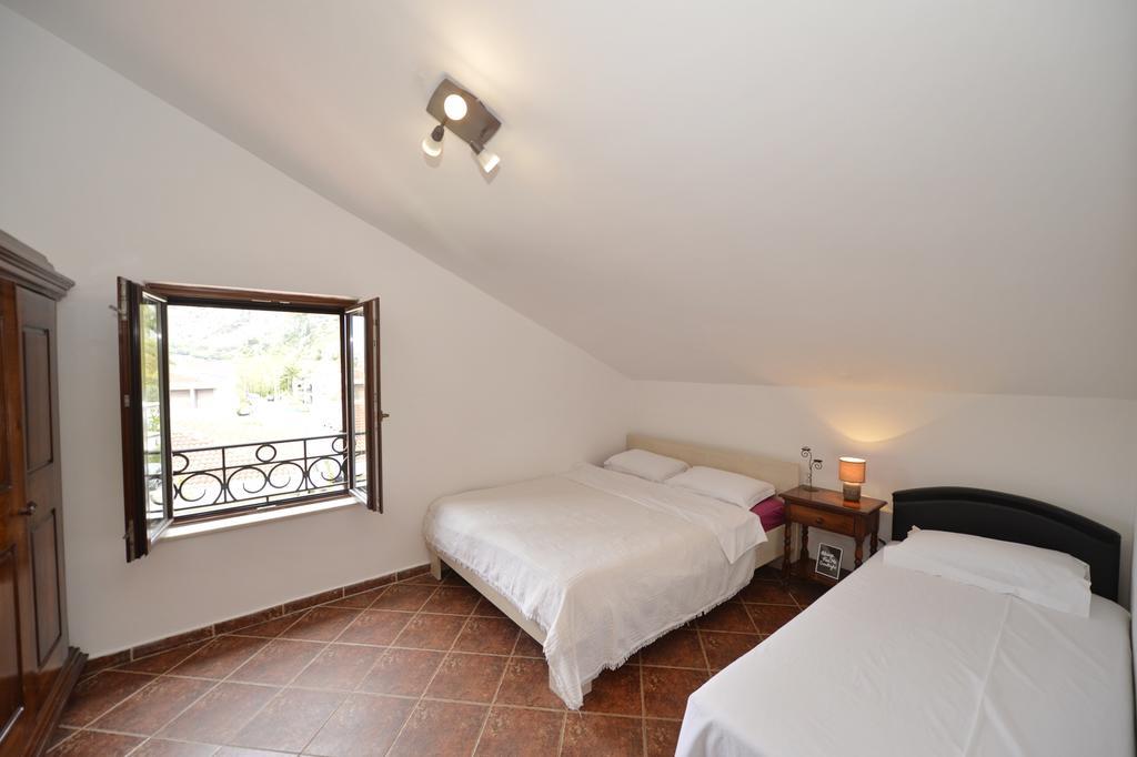 Apartment Atina Kotor Ngoại thất bức ảnh